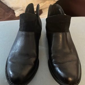 women’s Born size 8.5m boot